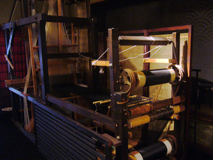 京都・昔の帯の織機